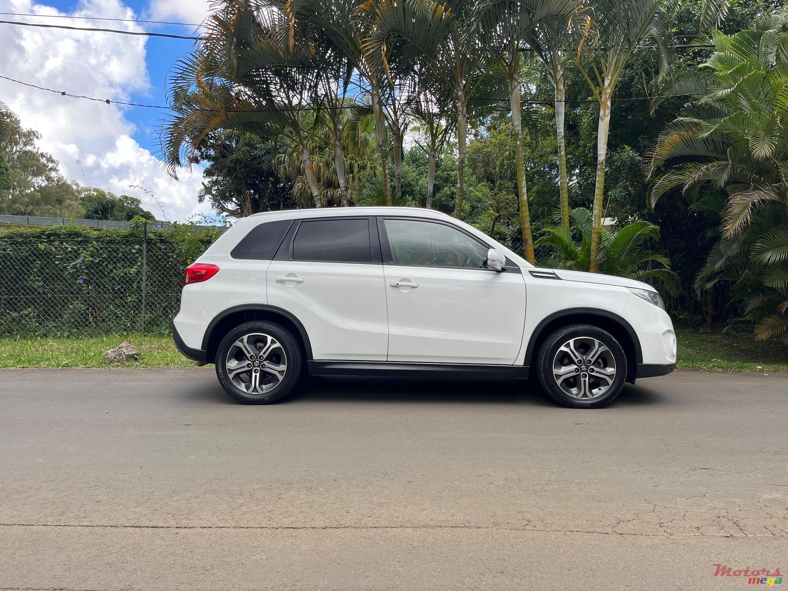 2016' Suzuki Vitara photo #5