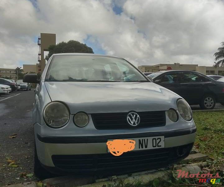 2002' Volkswagen Polo photo #4