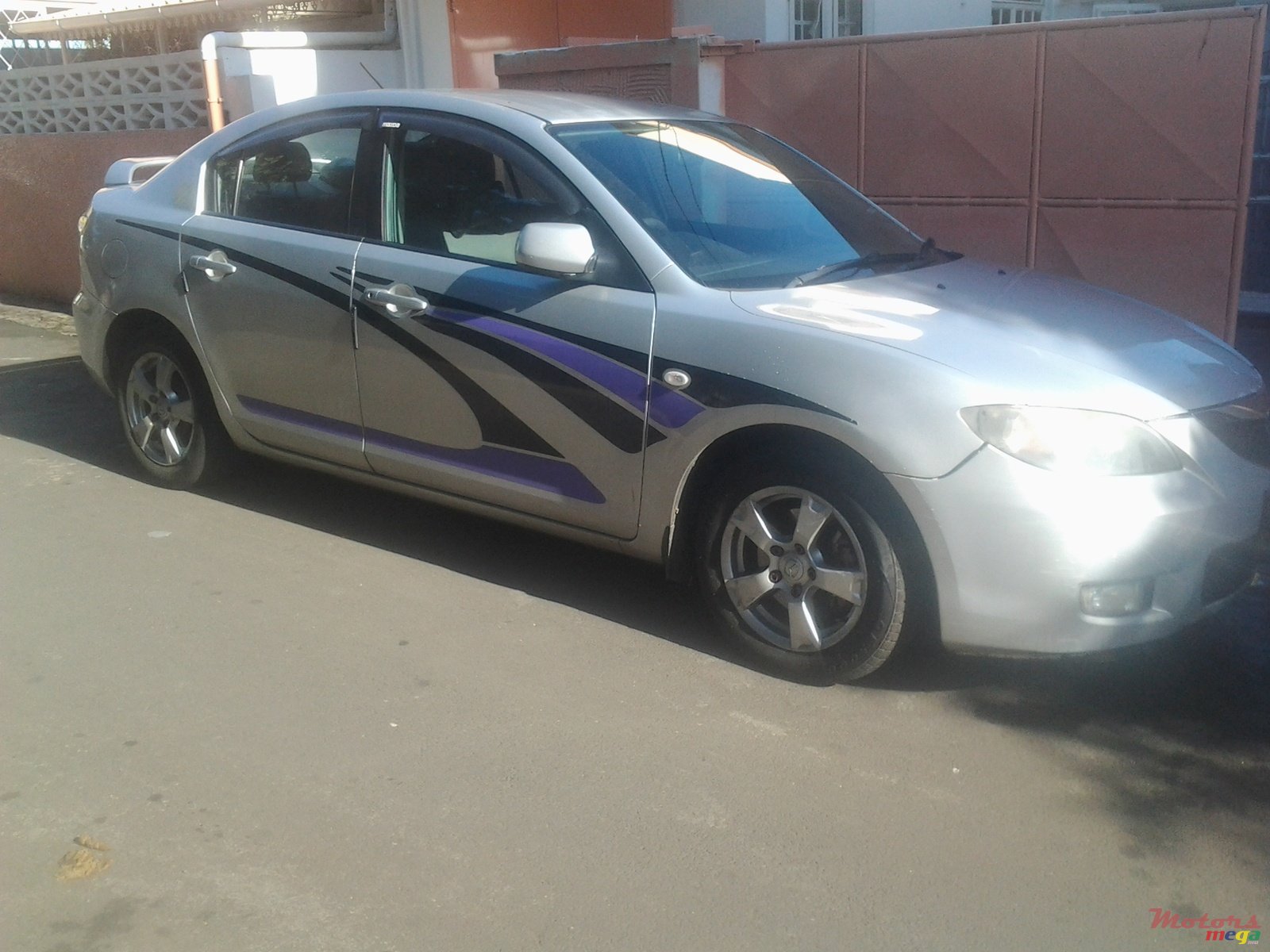 2006' Mazda Axela photo #1