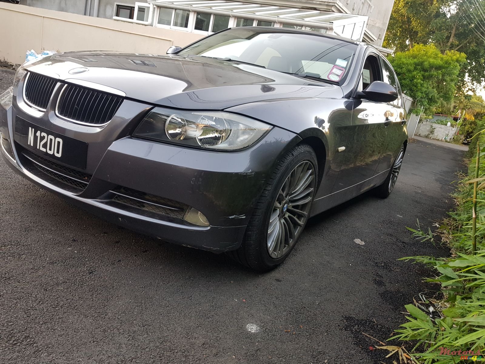 2005' BMW 320 Automatic photo #2