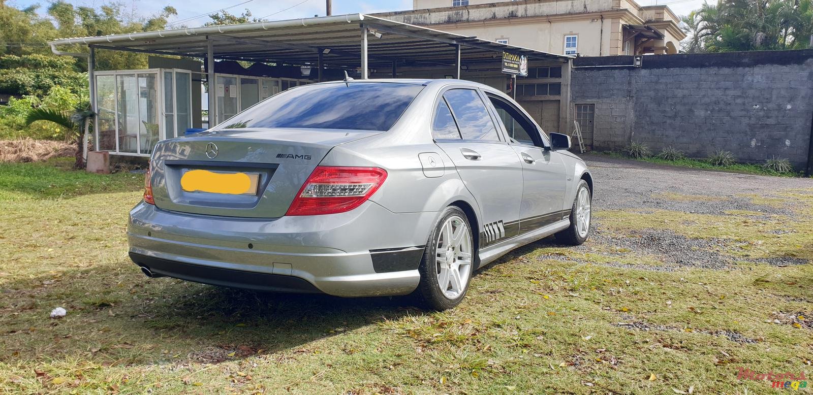 2011' Mercedes-Benz C-Class AMG photo #4