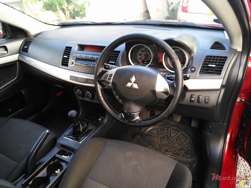 2009' Mitsubishi Lancer EX photo #5