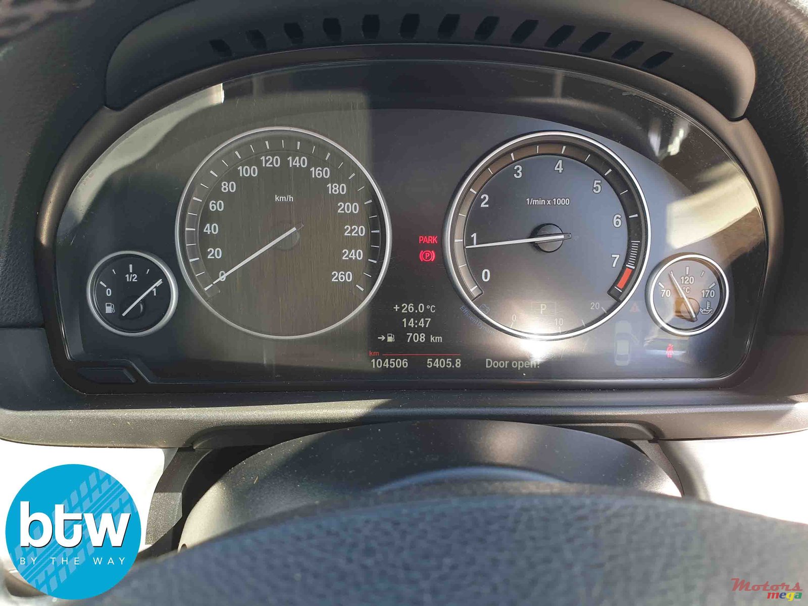 2011' BMW 520 i photo #6