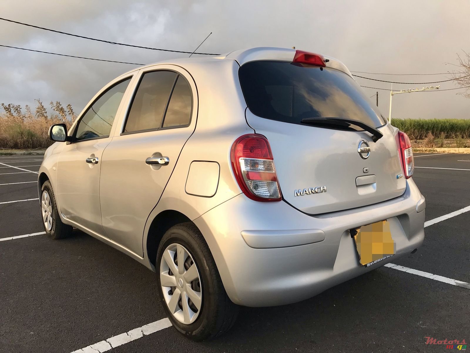 2013' Nissan March photo #5