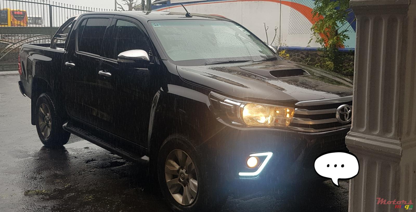 2017' Toyota Hilux photo #2