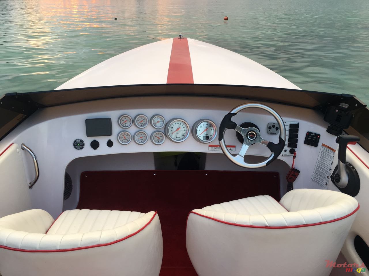 2017' Donzi photo #4