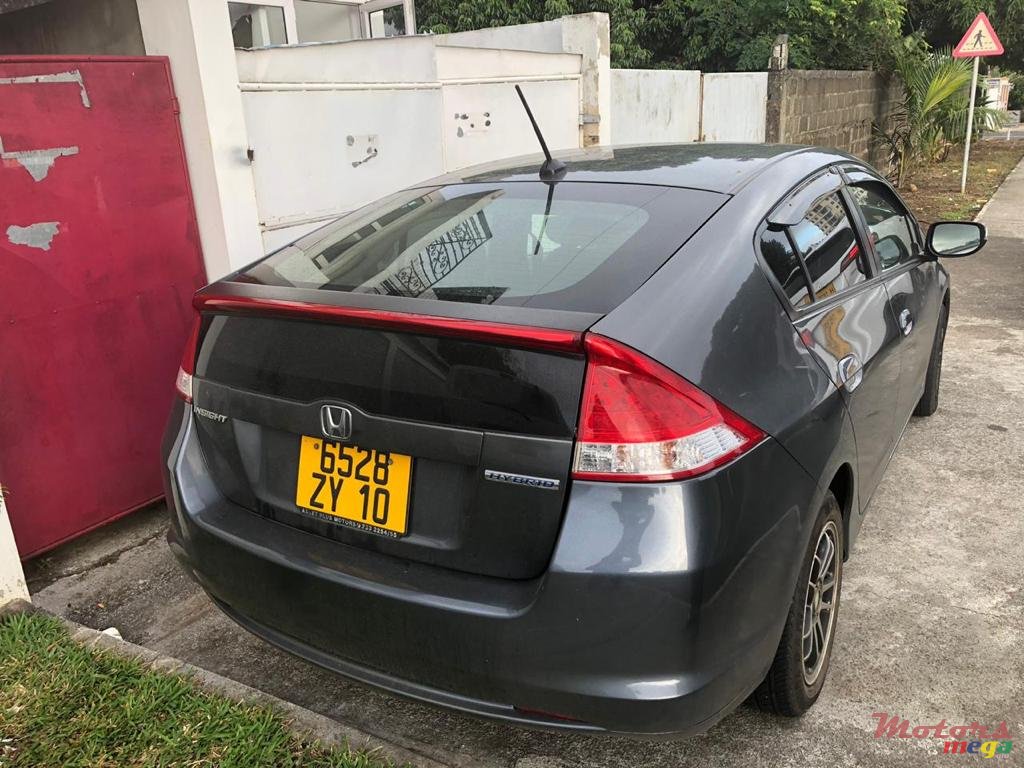 2010' Honda Insight photo #1
