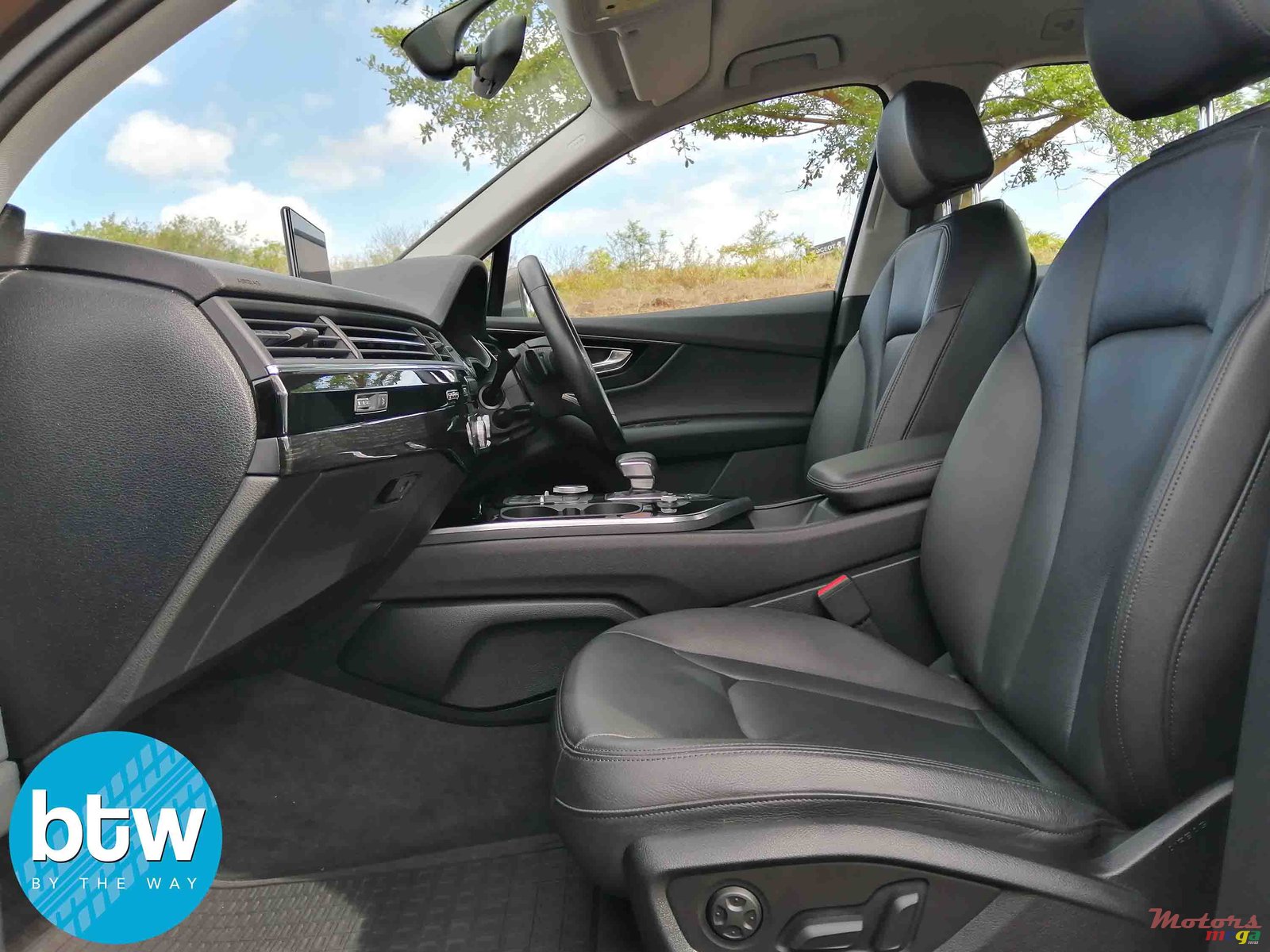 2018' Audi Q7 photo #5