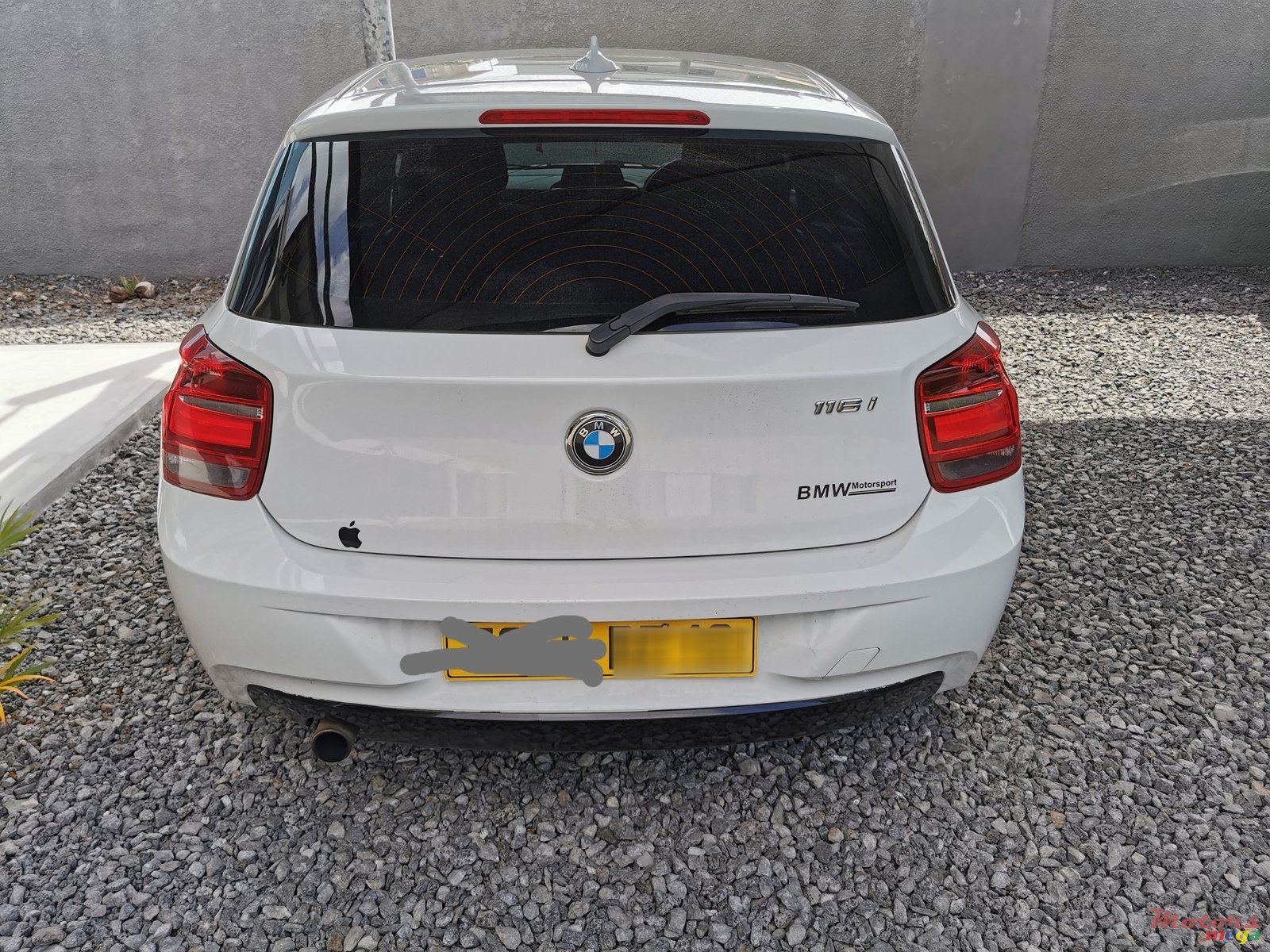 2013' BMW 1 Series 116i photo #2