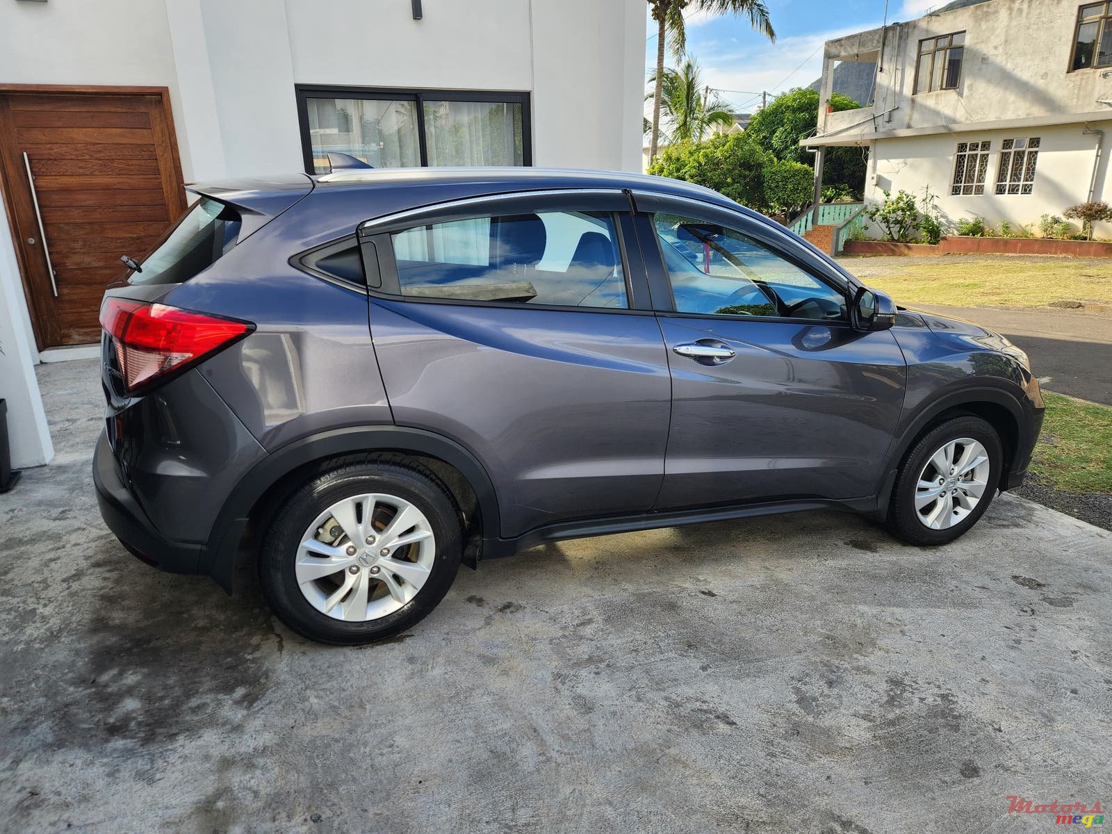 2018' Honda HR-V photo #2
