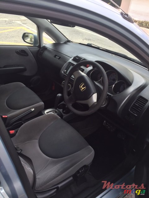 2005' Honda Fit photo #3