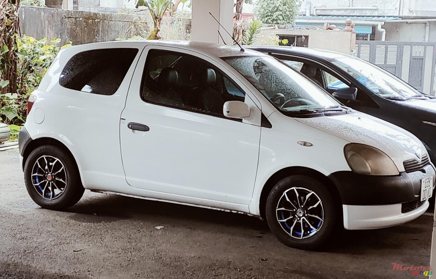 2000' Toyota Vitz photo #5