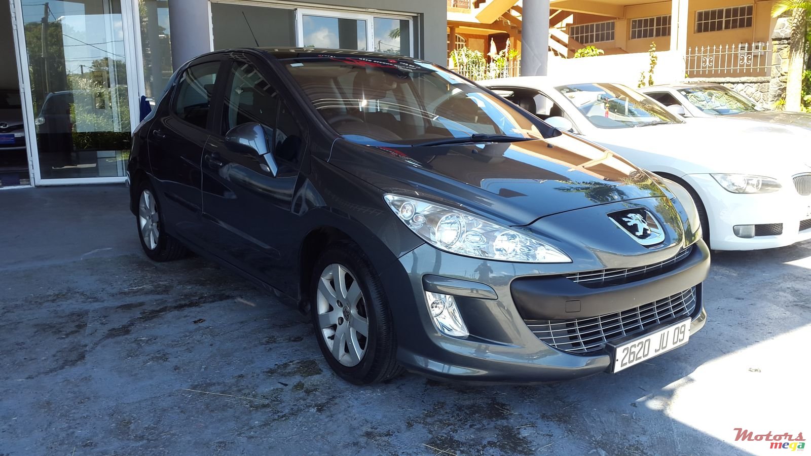 2009' Peugeot 308 photo #1