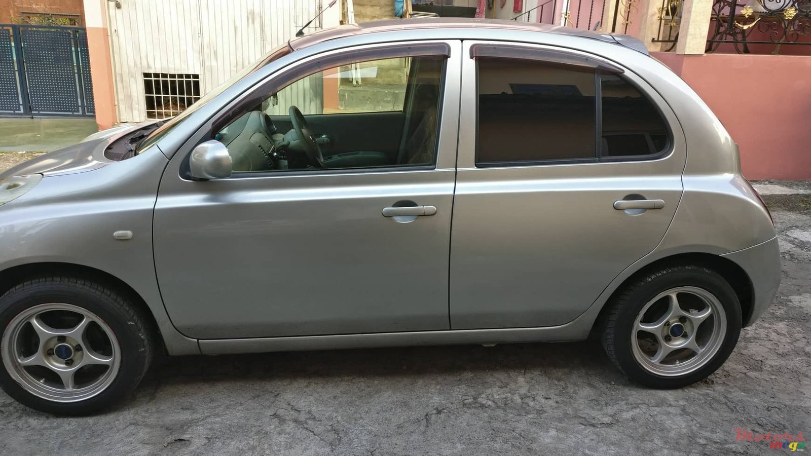 2005' Nissan March photo #6