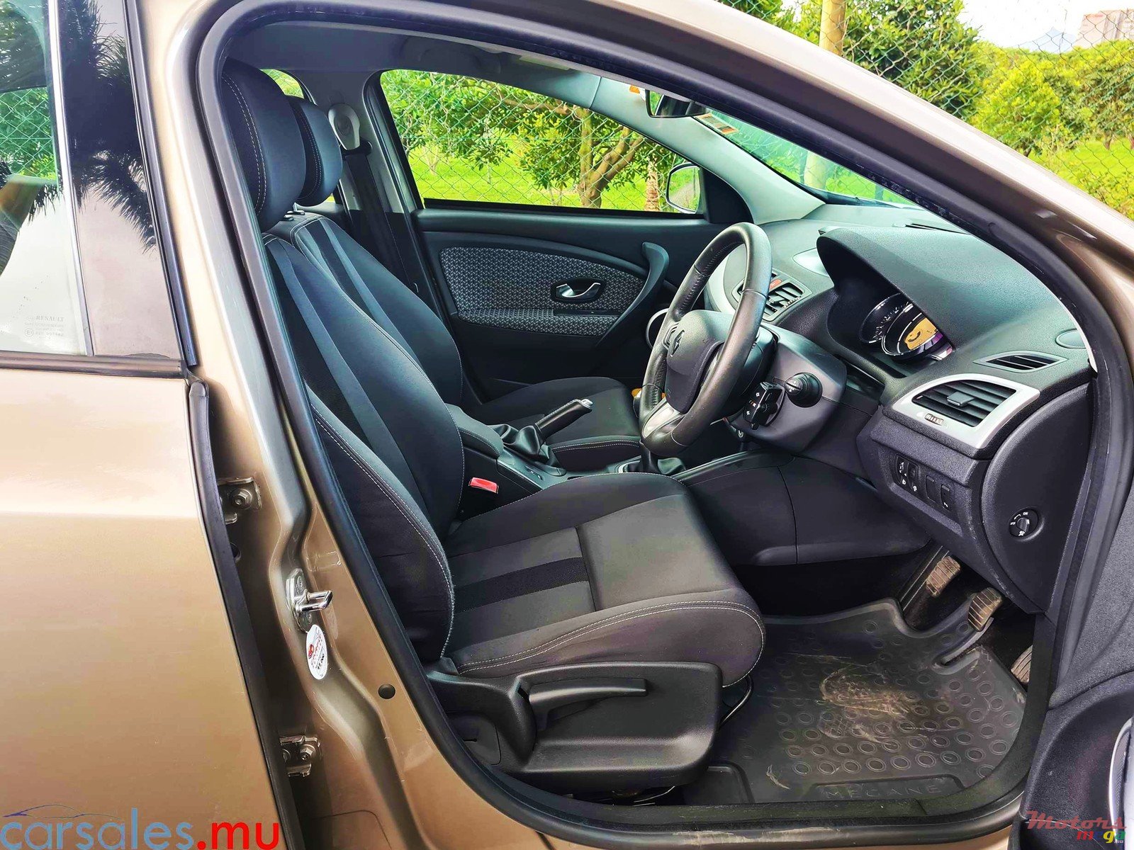 2010' Renault Megane 1.4 Tce 130 photo #5