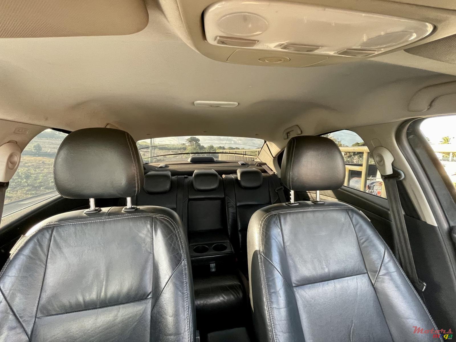 2012' Renault Fluence photo #4