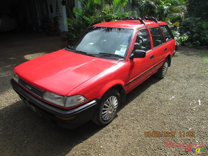 1991' Toyota Corolla photo #1