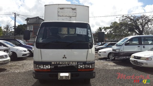 2005' Mitsubishi canter photo #2