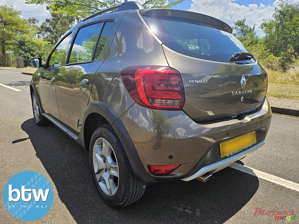 2019' Renault Sandero STEPWAY photo #3