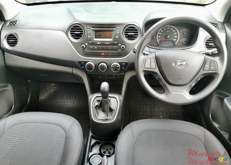 2019' Hyundai i10 Grand i10 photo #2