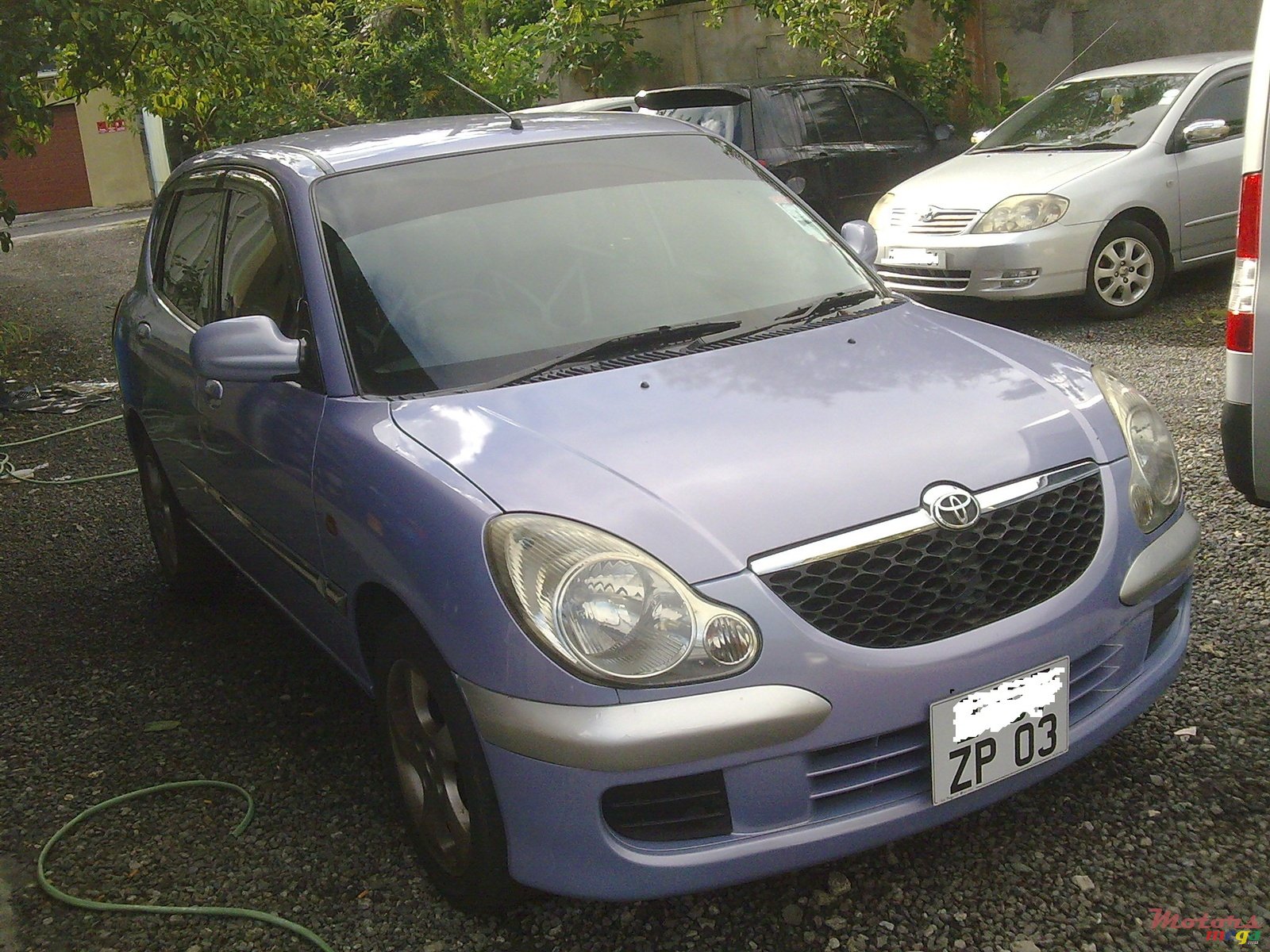 2003' Toyota Caldina photo #1