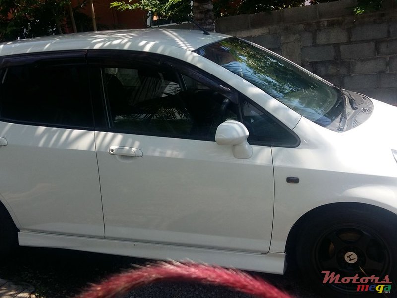 2004' Honda Jazz photo #5