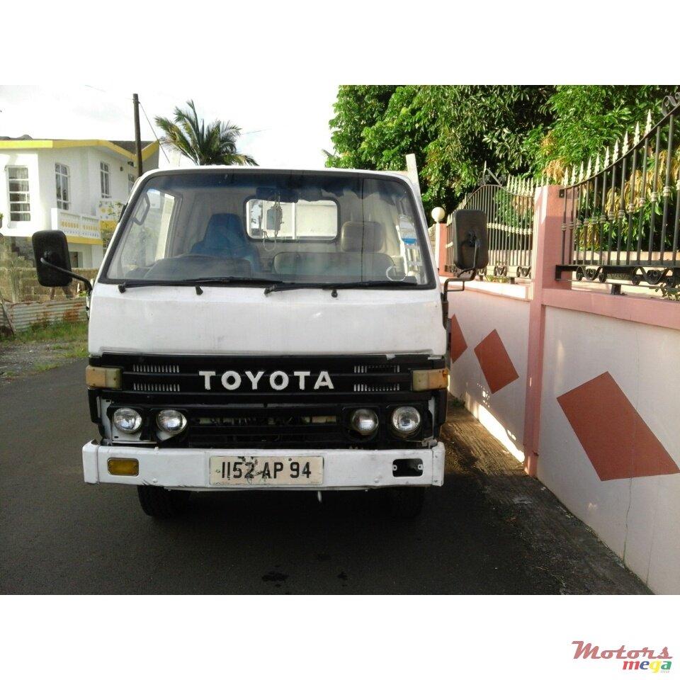 1994' Toyota photo #1