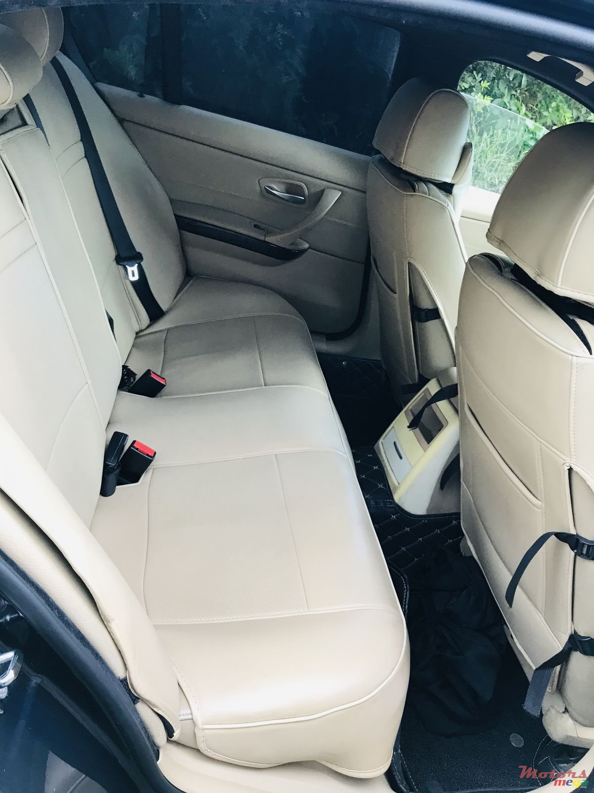 2005' BMW 3 Series Sedan photo #3