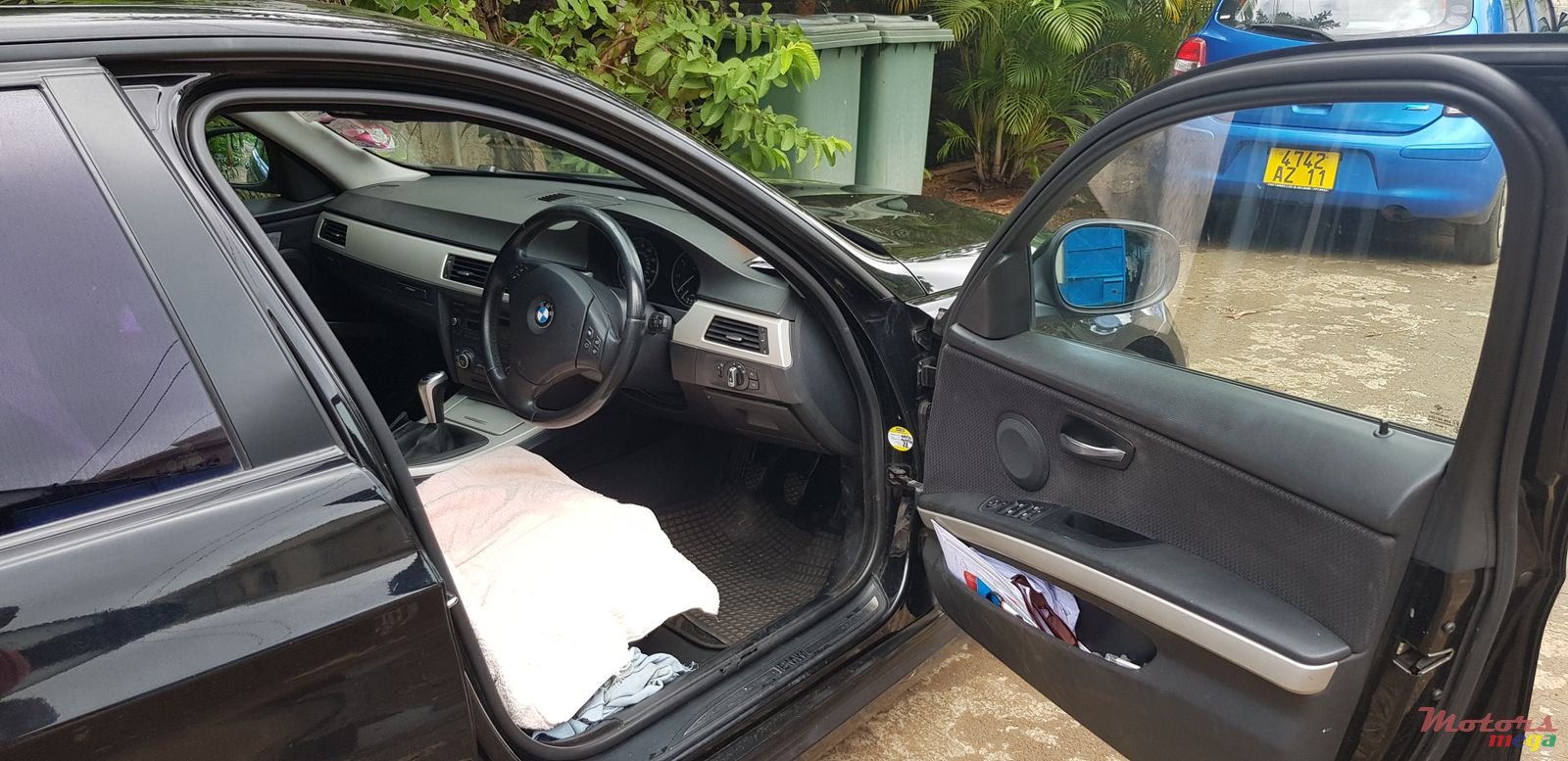 2008' BMW 318 photo #5