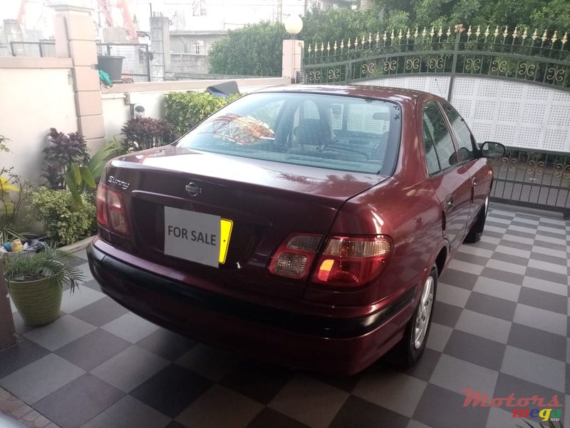 2001' Nissan Sunny photo #3