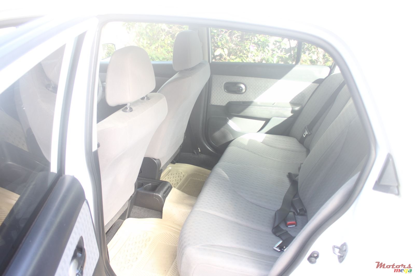 2007' Nissan Tiida photo #7