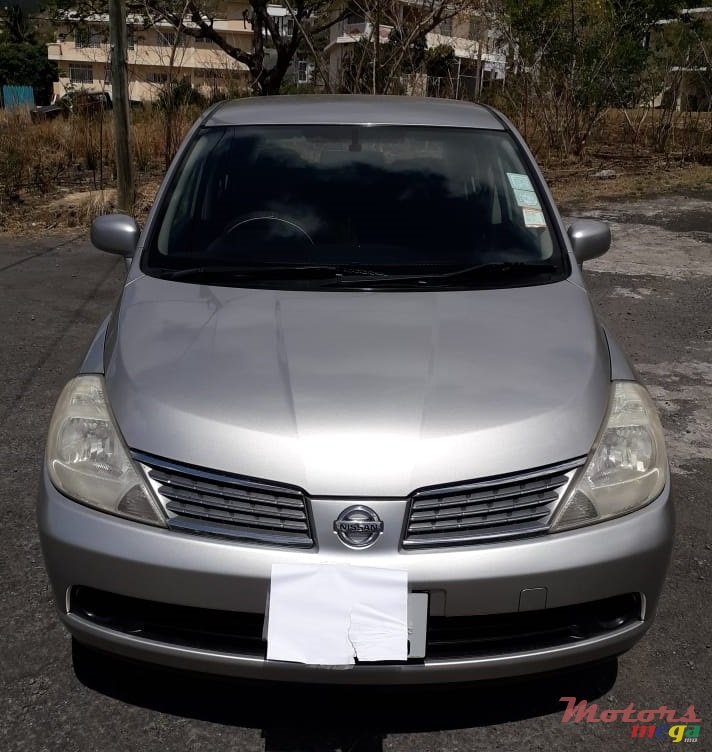 2006' Nissan Tiida Full Option photo #1