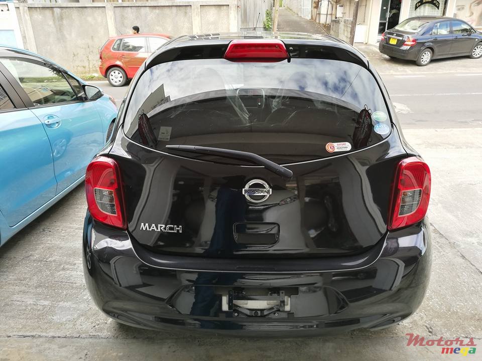 2015' Nissan March photo #5