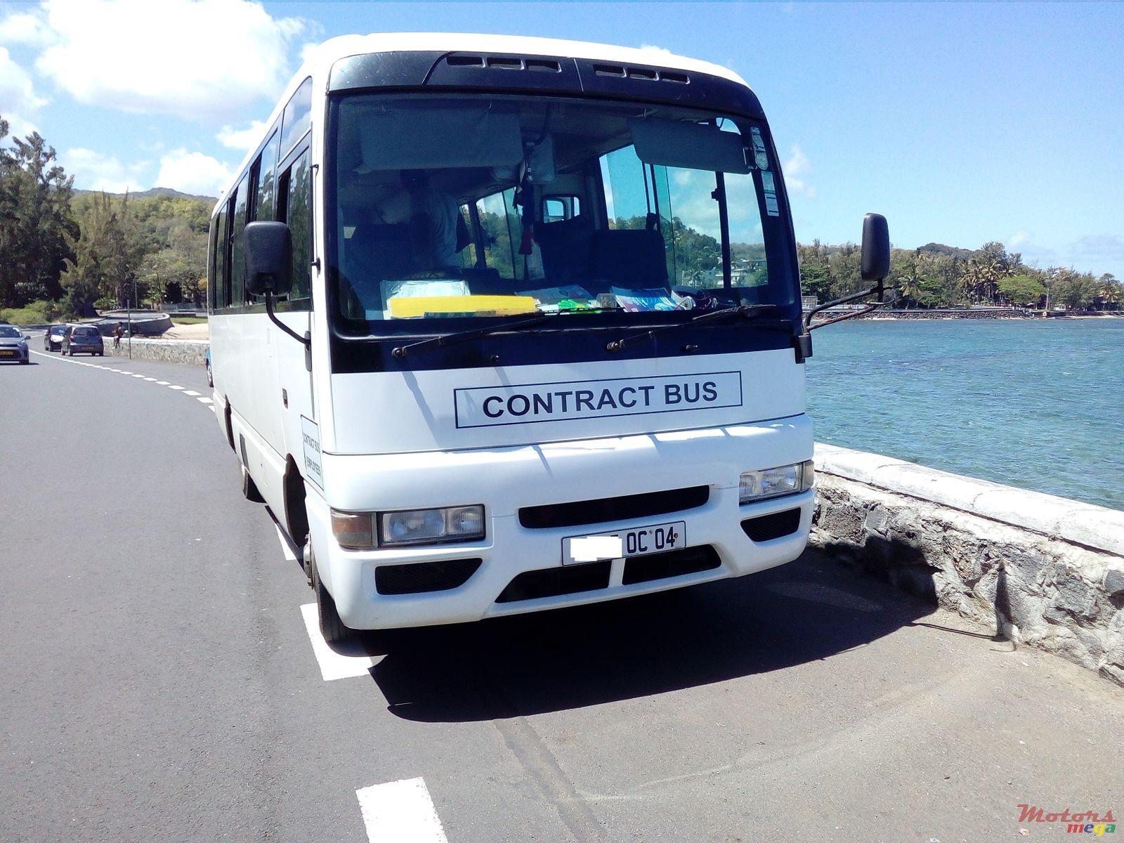 2004' Nissan photo #1