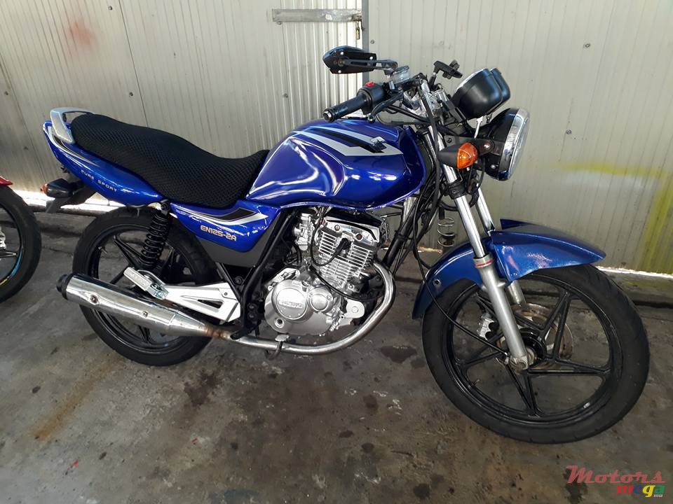 2010' Suzuki EN125 photo #7