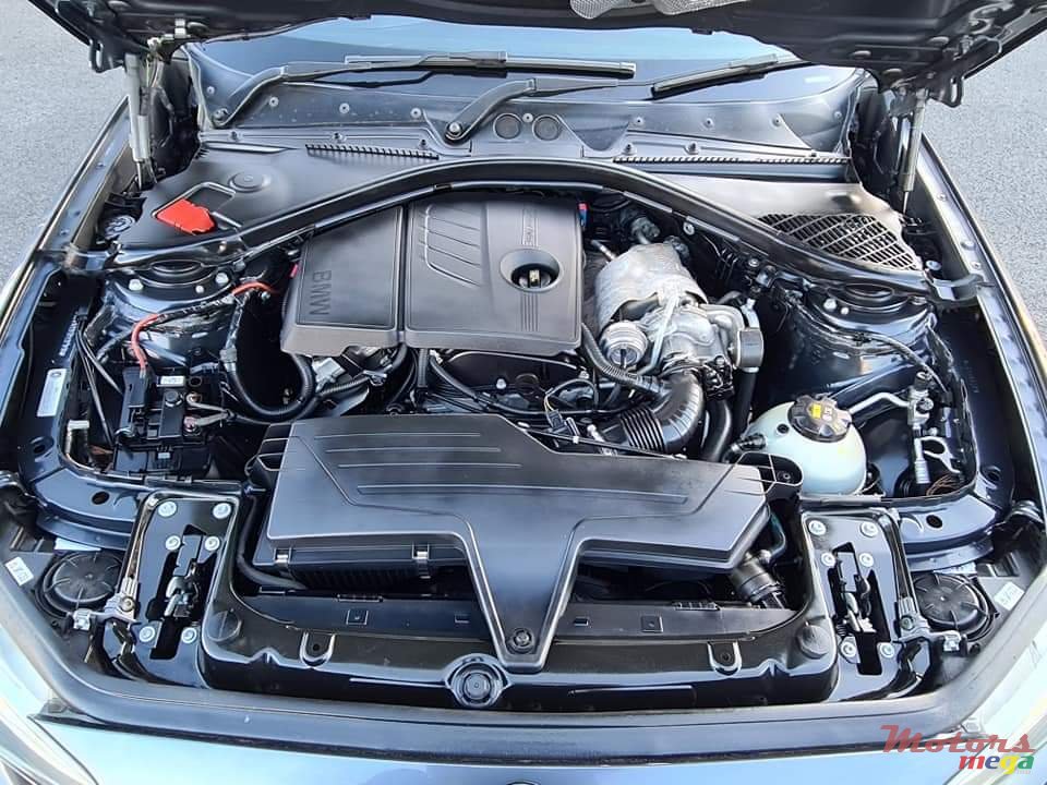 2012' BMW 1 Series M photo #6