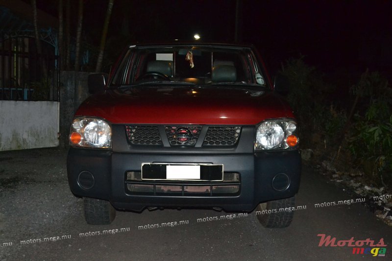 2009' Nissan photo #1