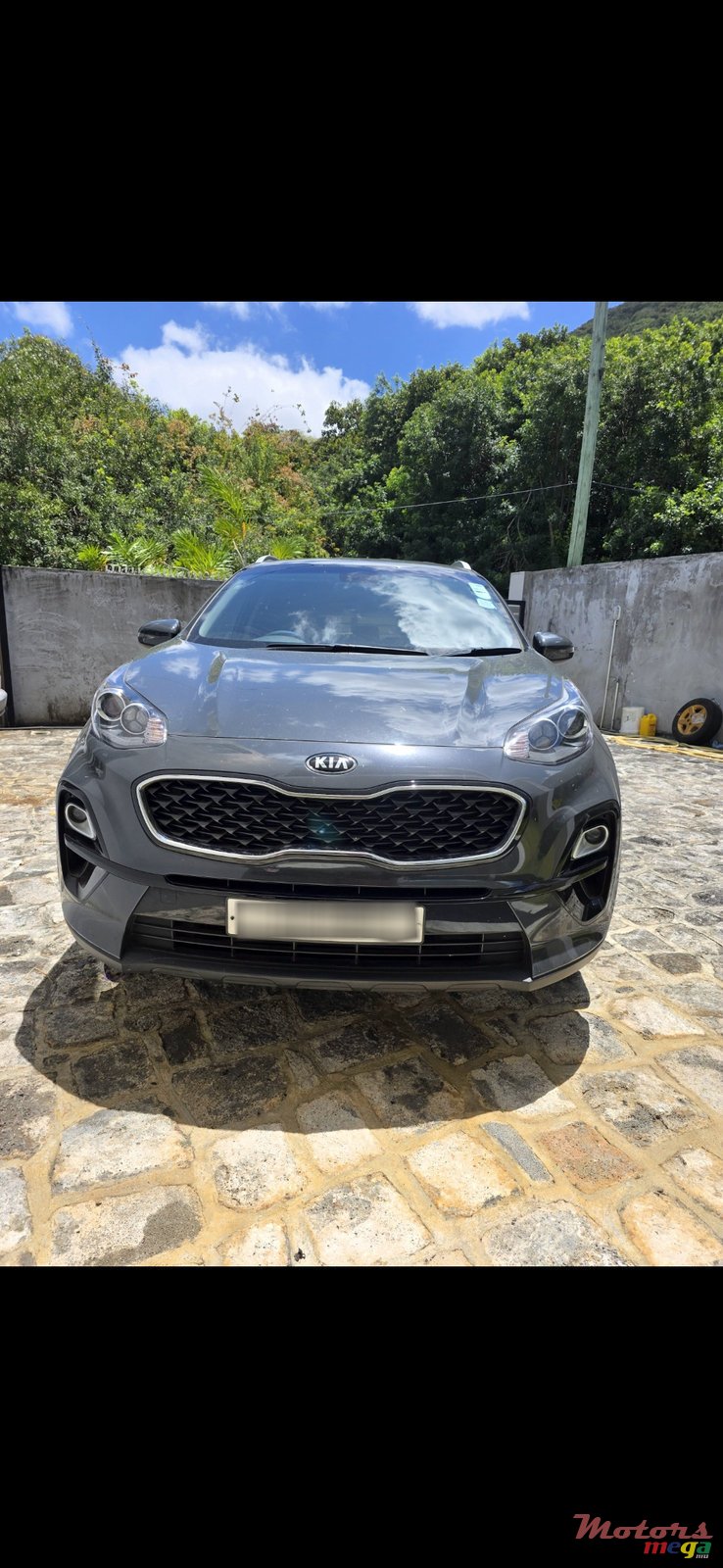 2020' Kia Sportage photo #2