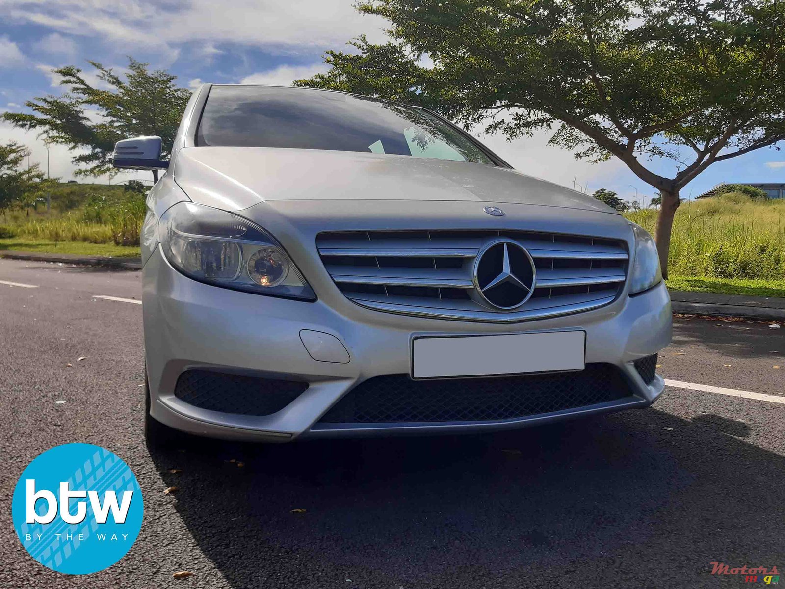 2013' Mercedes-Benz B-Class 180 photo #1