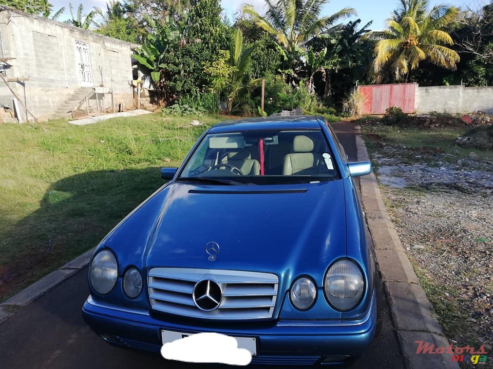 1998' Mercedes-Benz 230E photo #2