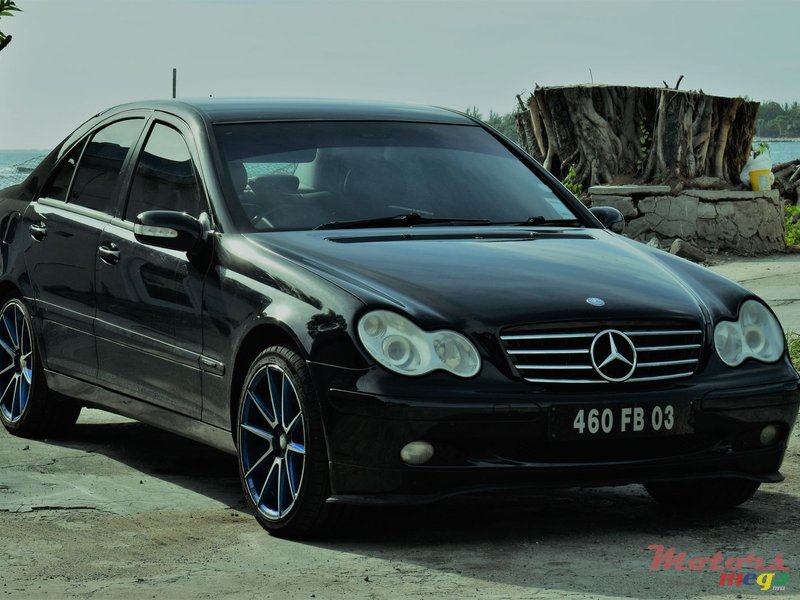 2003' Mercedes-Benz C-Class photo #1