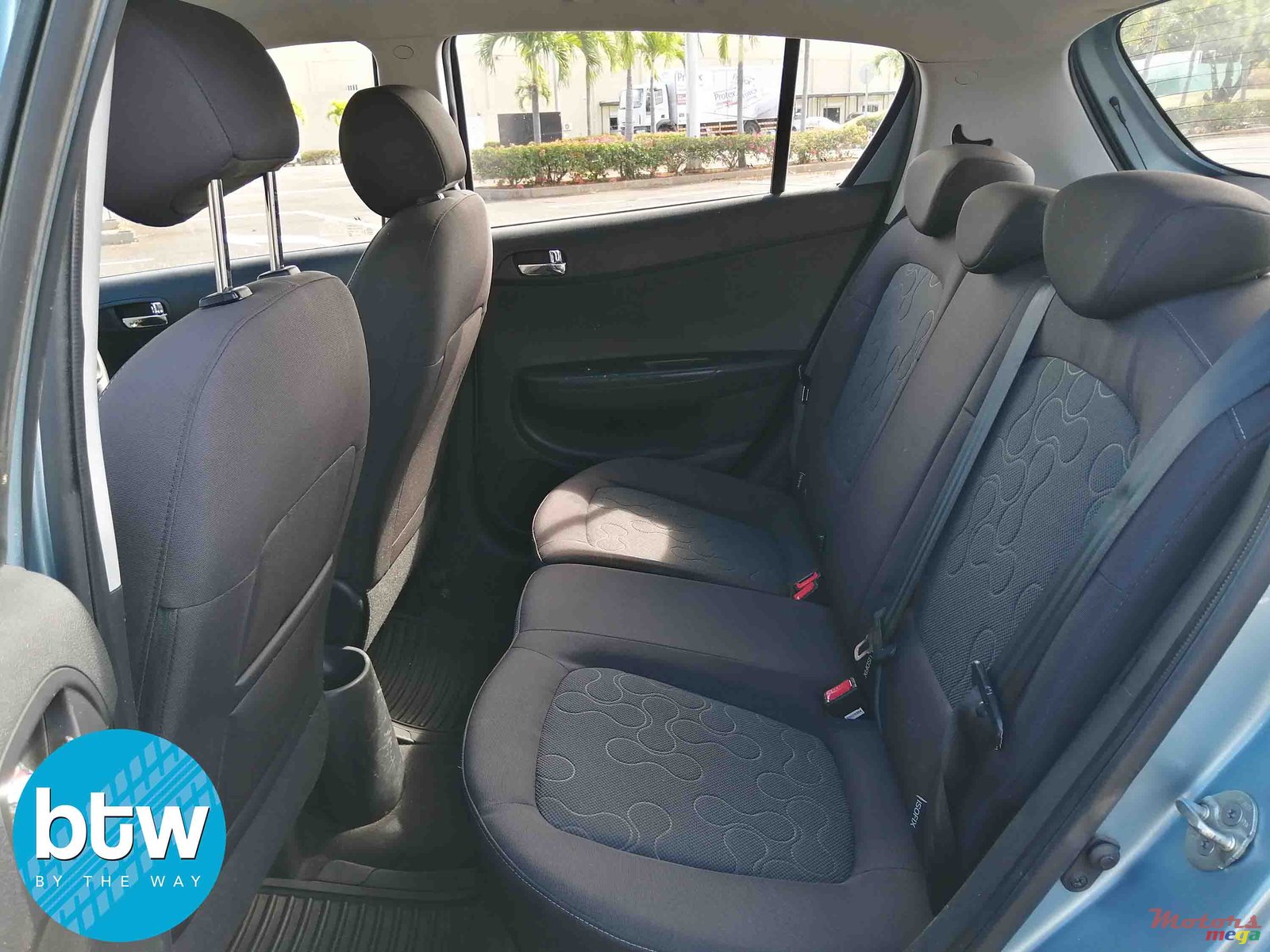 2010' Hyundai i10 photo #3