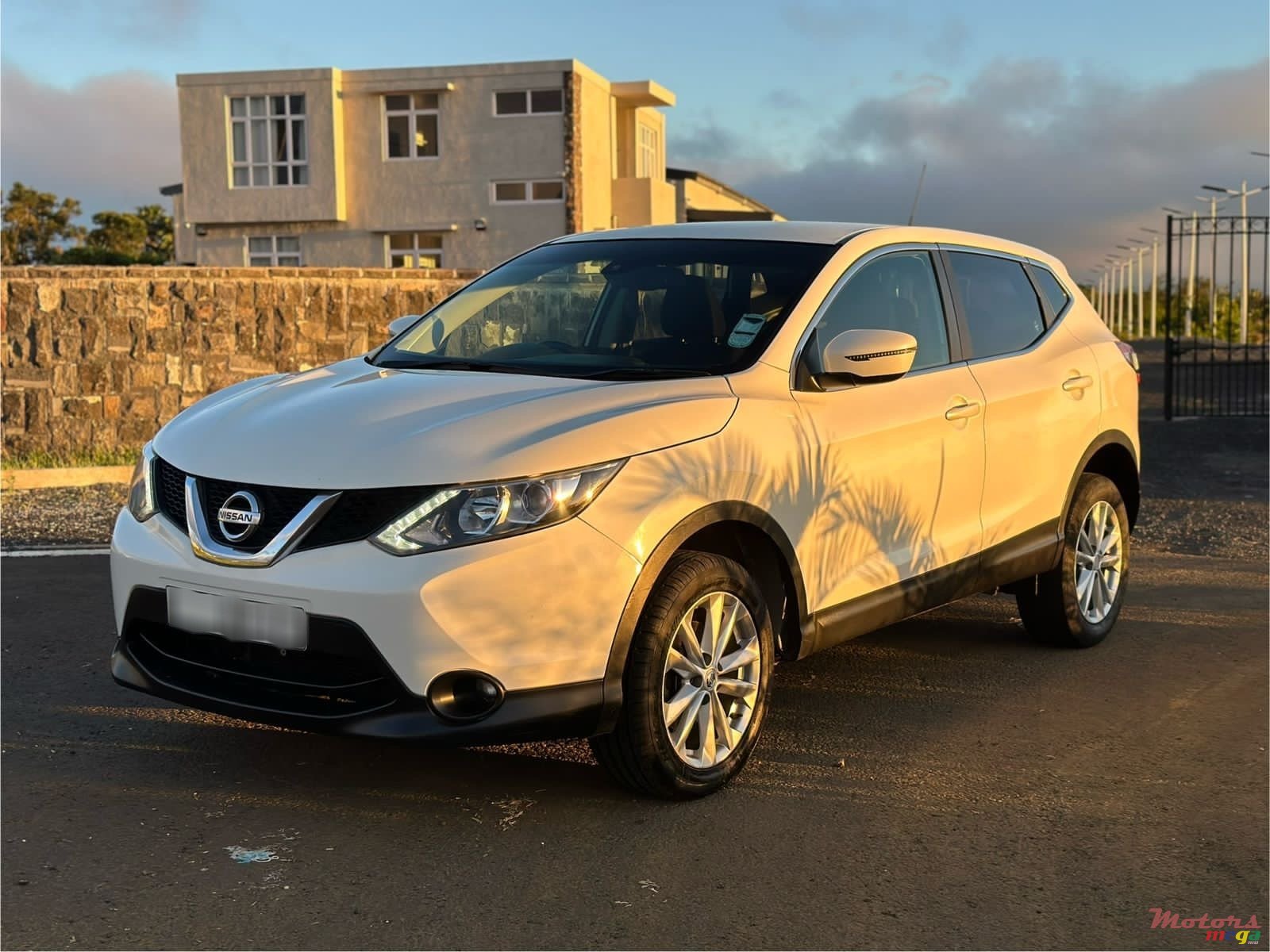 2017' Nissan Qashqai 1.2 Turbo photo #2