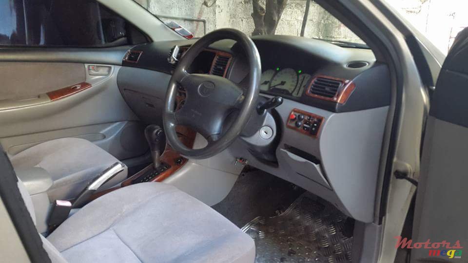 2000' Toyota photo #4