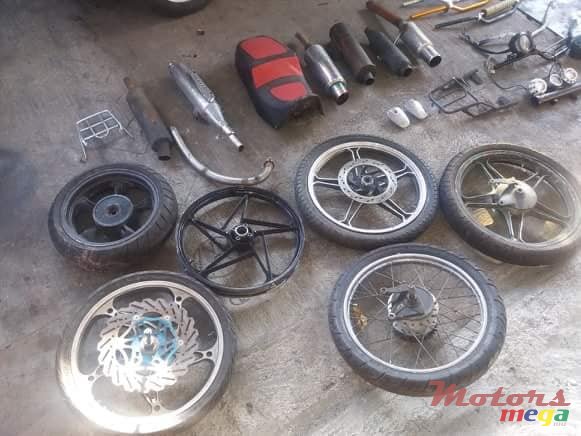 2010' Suzuki photo #2