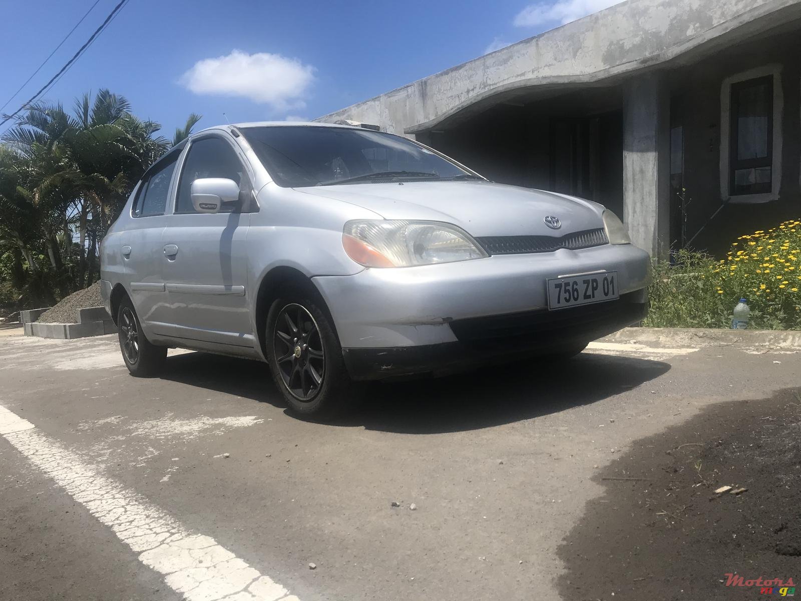 2001' Toyota Echo Platz photo #2
