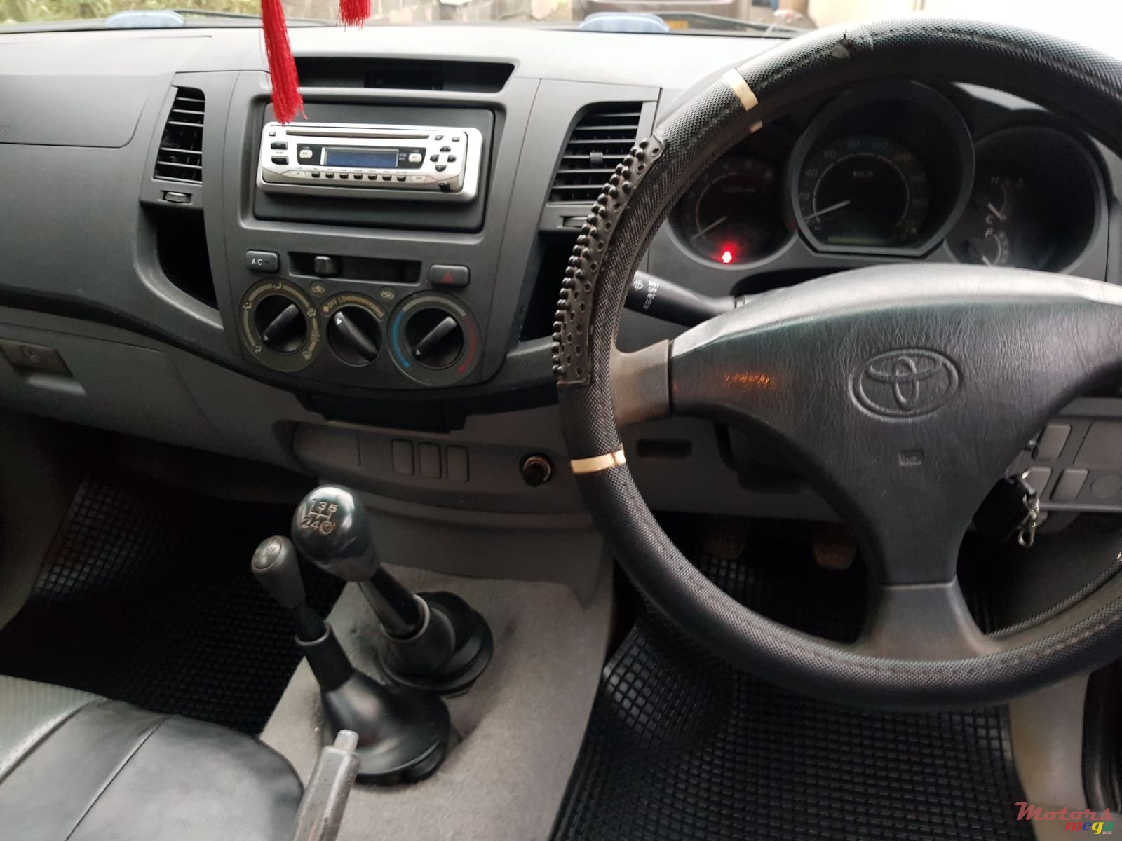 2005' Toyota Hilux 4*4 3.0 photo #5