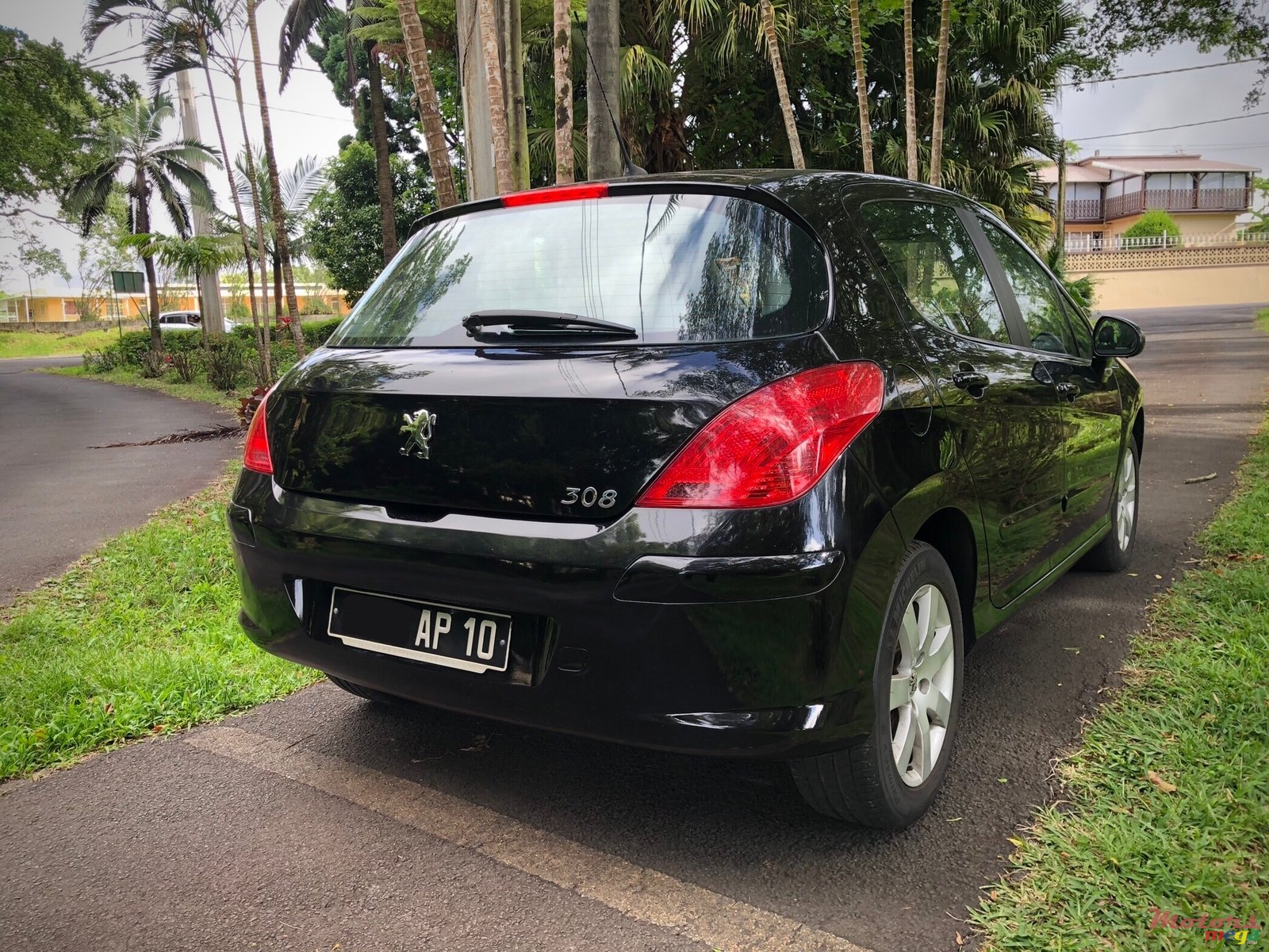 2010' Peugeot 308 photo #5