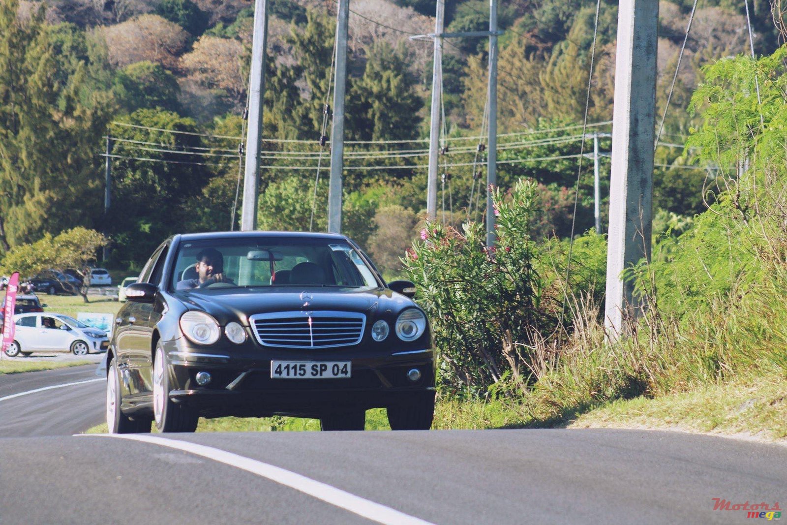 2004' Mercedes-Benz E-Class E320 photo #6