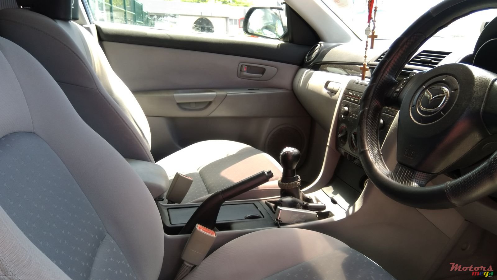 2006' Mazda 3 photo #3